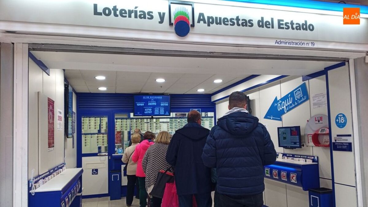 Los salmantinos buscan la suerte del Gordo de la Lotería de Navidad con un gasto medio de 76 euros en decimos 